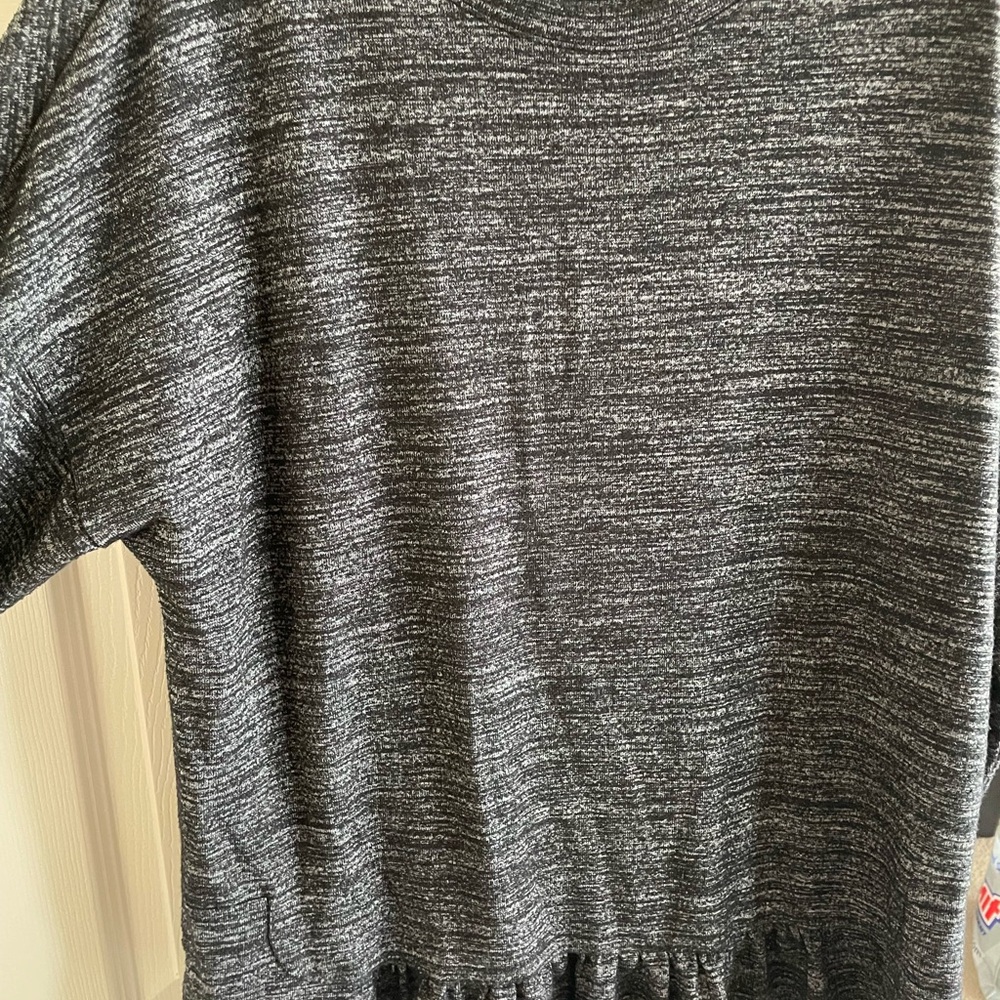 Banana Republic women’s peplum top